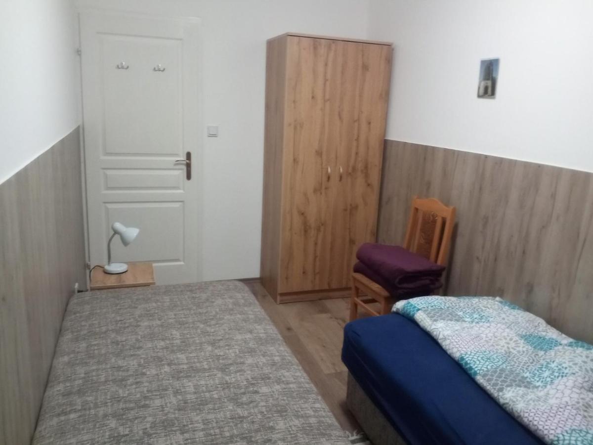 Budai Vam Apartmanhaz Pécs Eksteriør bilde