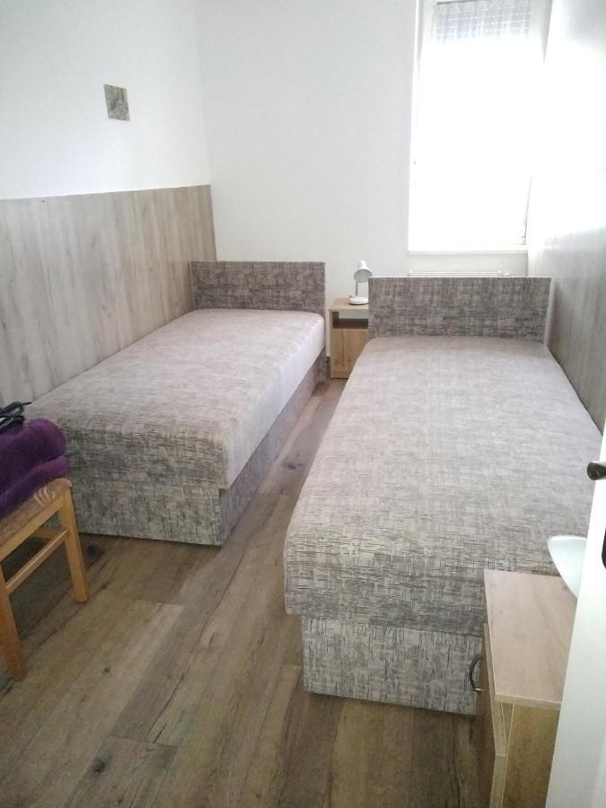 Budai Vam Apartmanhaz Pécs Eksteriør bilde