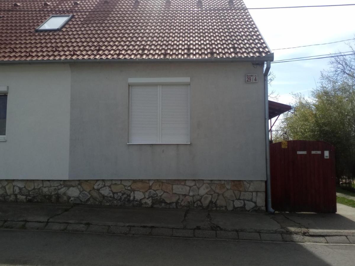 Budai Vam Apartmanhaz Pécs Eksteriør bilde